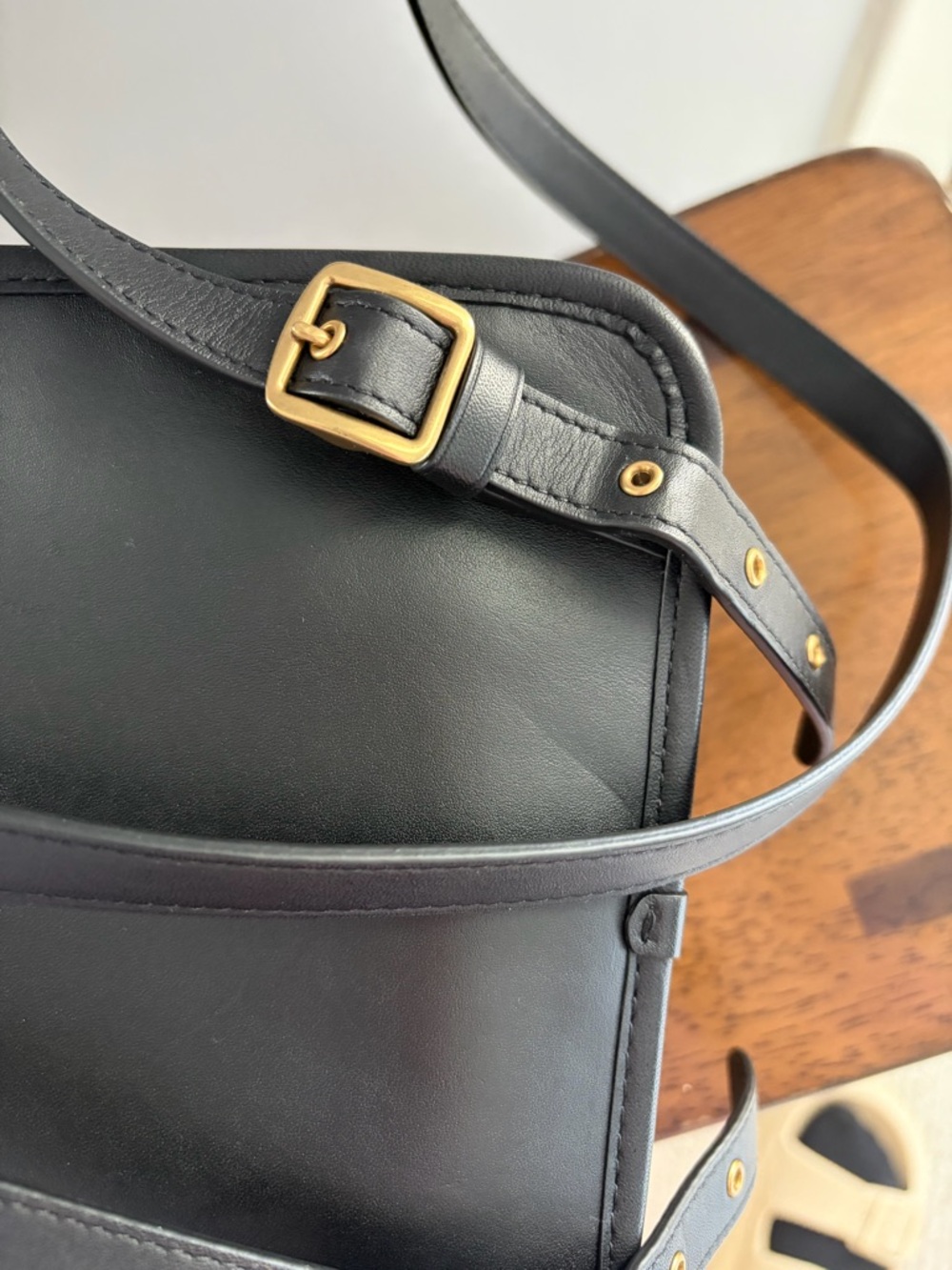 Coach Originals Turnlock Backpack Black Leather Gold Hardware - Picture 4 of 8